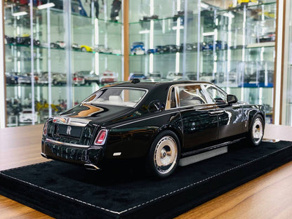 1/18 Resin H&H Rolls Royce Phantom Extended Wheelbase Series II in Diamond Black