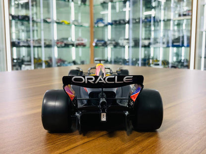 1/18 Diecast Bburago Oracle Red Bull Racing RB 19 M. Verstappen #1 Red Bull