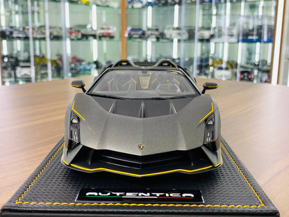 1/18 Resin Model MR Collection Lamborghini AUTENTICA - Limited 399