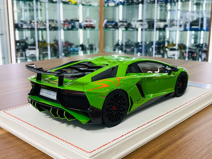 1/18 Resin Model Dino Lamborghini Aventador LP 750-4 SV - Limited 30 pcs