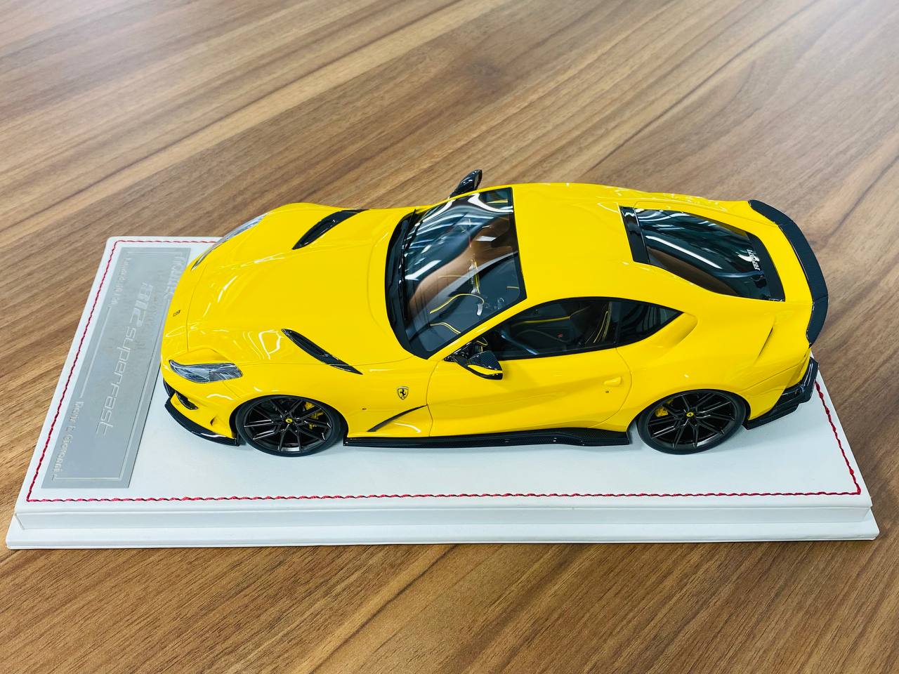 1/18 Resin Model Davis & Giovanni Ferrari 812 Superfast - Limited 20 pcs