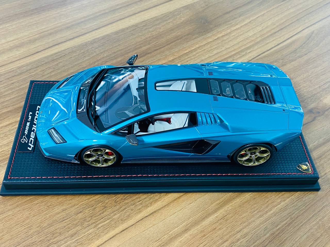 1/18 Resin Model MR Collection Lamborghini Countach LPi 800-4 - Limited 49 pcs