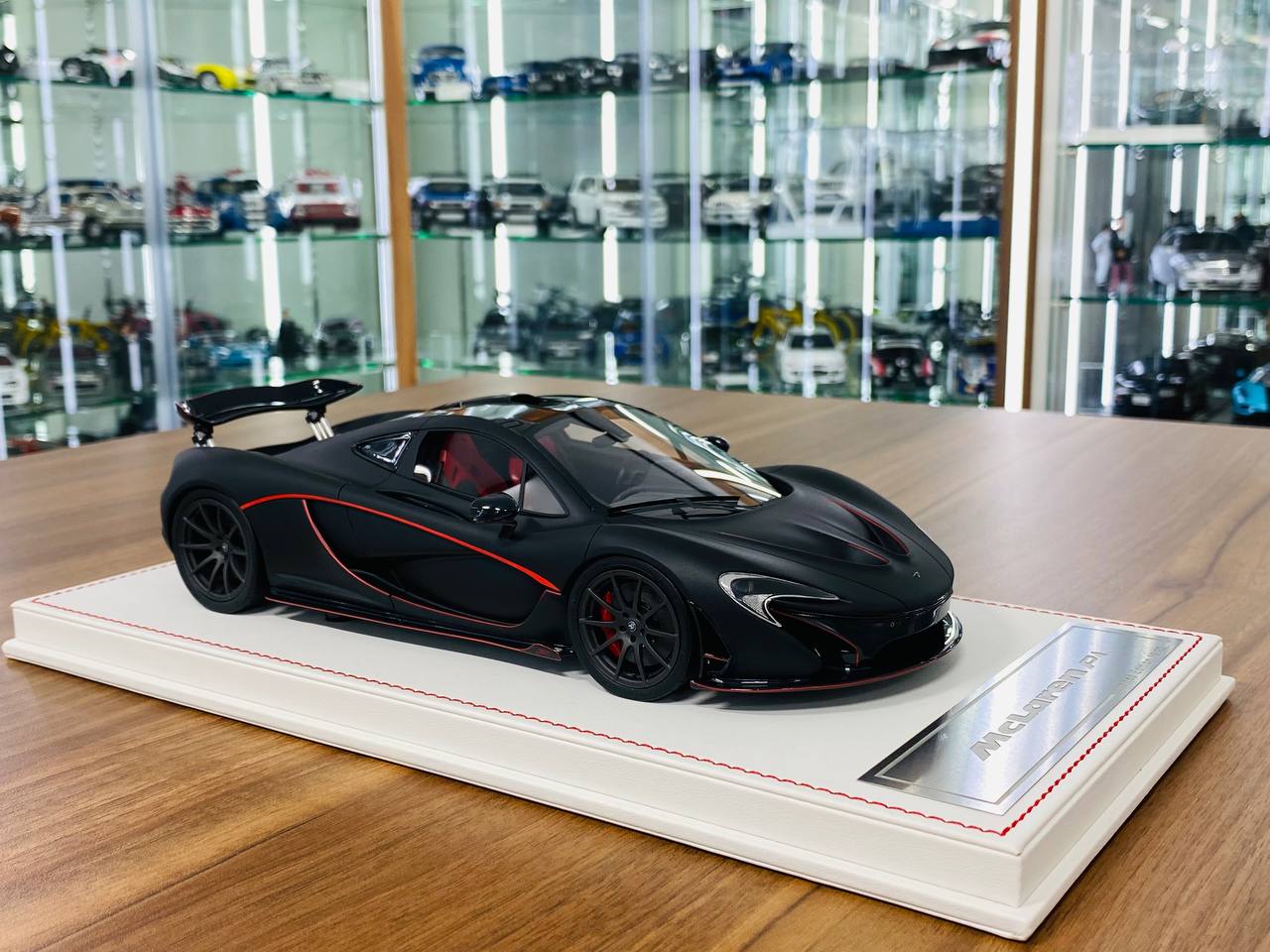 1/18 Resin Model Dino McLaren P1 - Limited 30 pcs