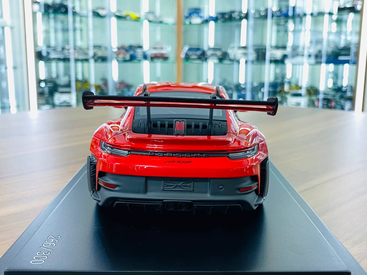 1/18 Resin Model Spark Models Porsche 911 GT3 RS - Guards Red - Limited 300pcs