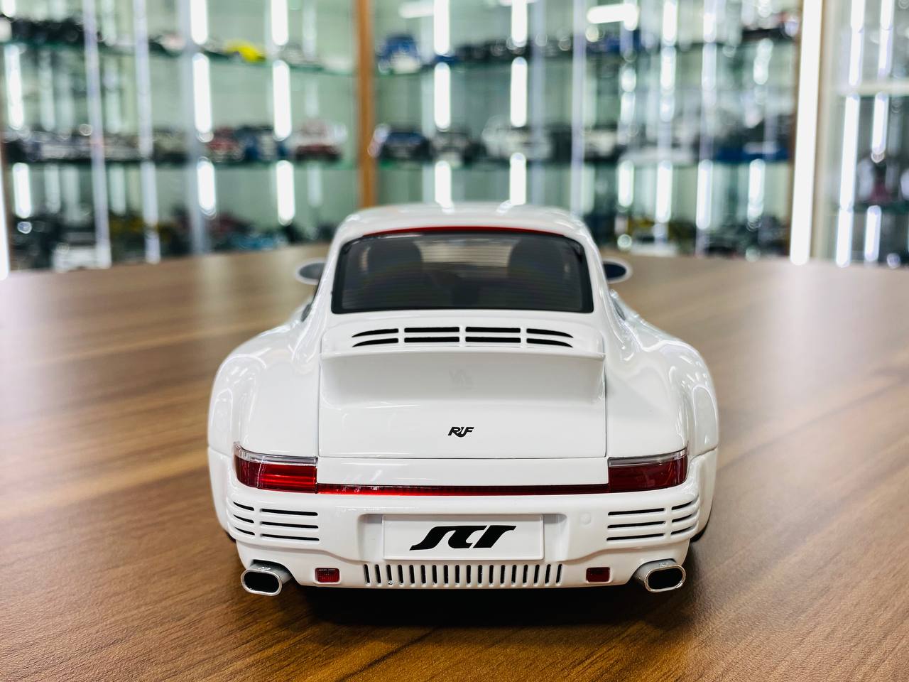 1/18 Diecast Model Almost Real Porsche RUF SCR 2018 - White - Full Opening