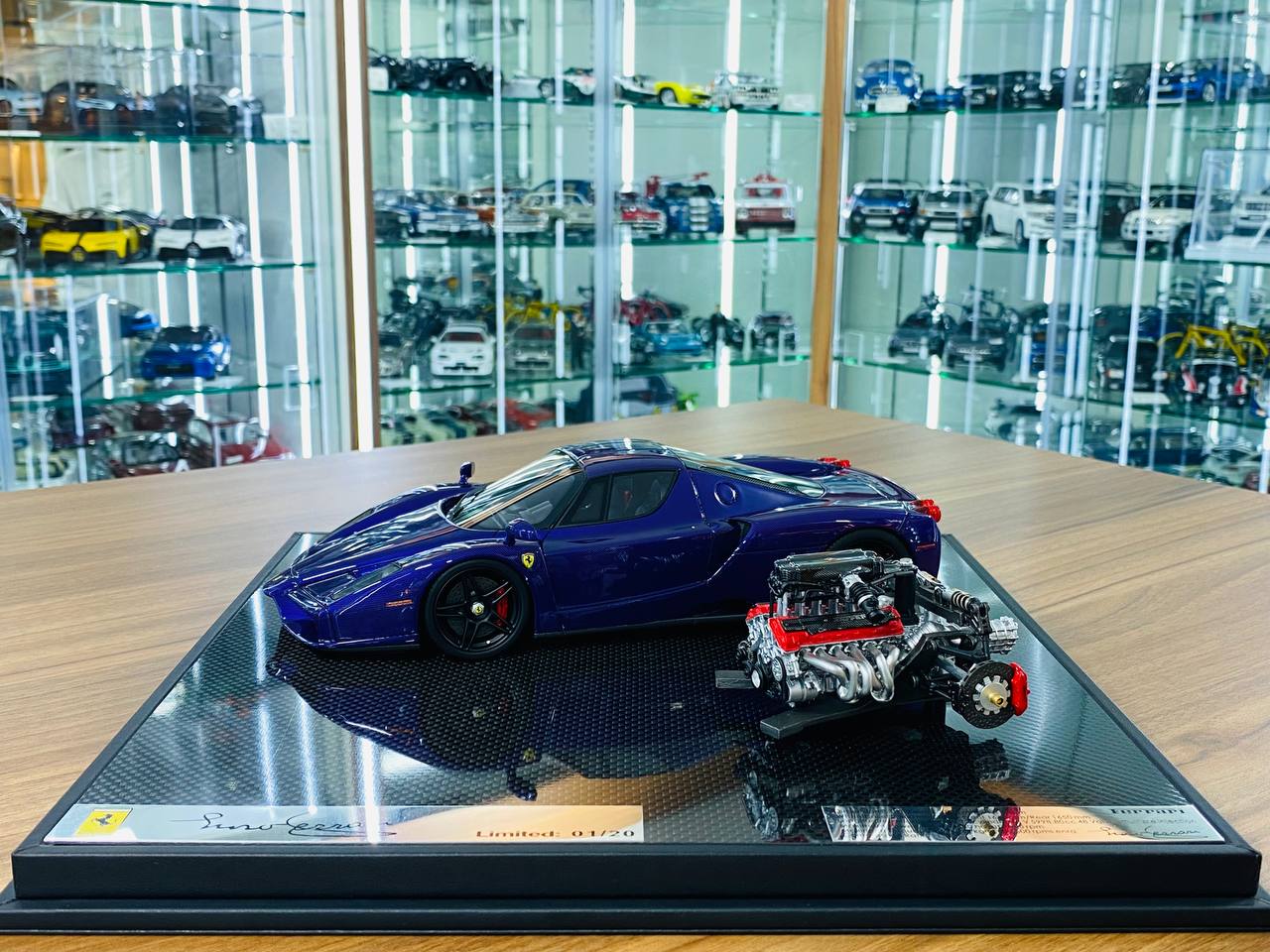 1/18 Resin Model General Models Ferrari Enzo with Engine - Purple Carbon Fiber - Limited 20 Units