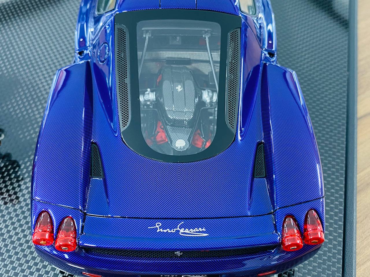 1/18 Resin Model General Models Ferrari Enzo with Engine - Purple Carbon Fiber - Limited 20 Units