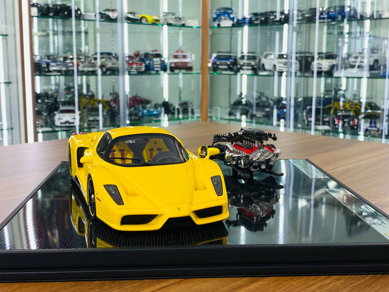 1/18 Resin Model General Models Ferrari Enzo with Engine - Yellow - Limited 20 Units