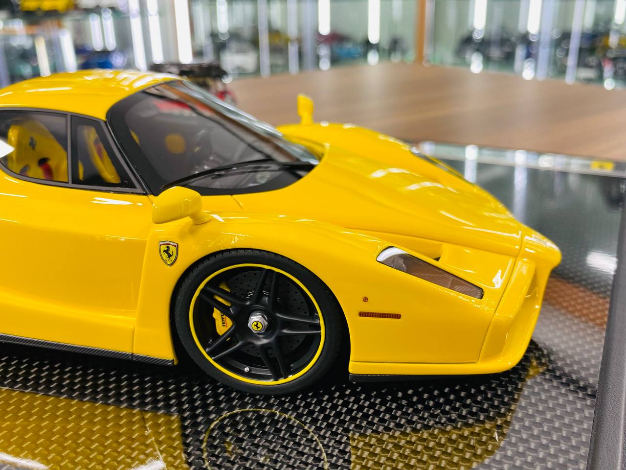 1/18 Resin Model General Models Ferrari Enzo with Engine - Yellow - Limited 20 Units