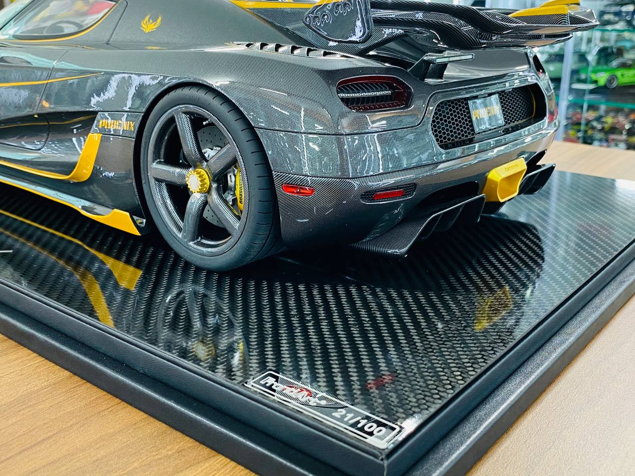 1/8 Resin FrontiArt Koenigsegg Agera PHOENIX - Full Carbon Fiber/Gold - Limited 100 pcs