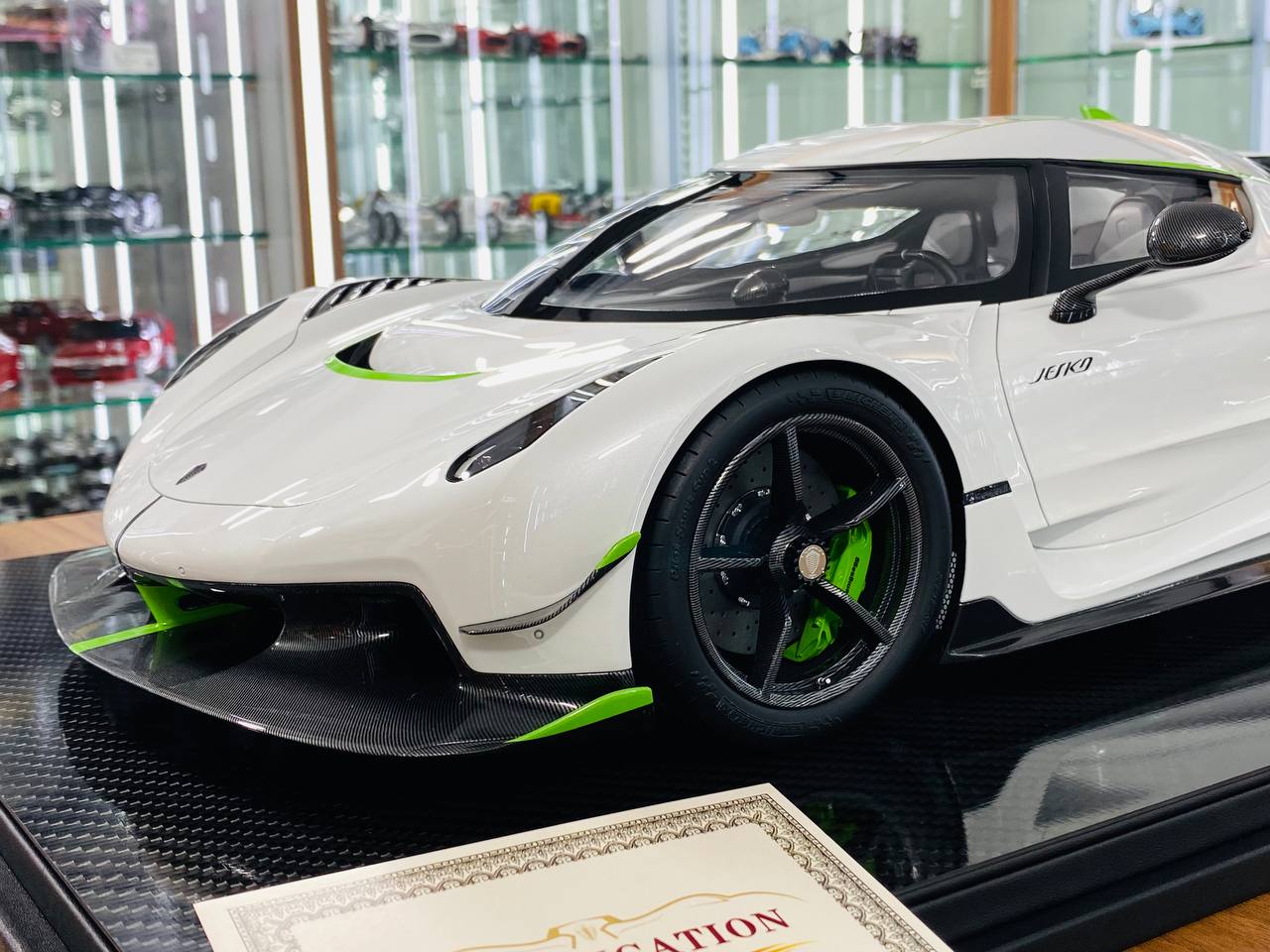 1/8 Resin Model FrontiArt Koenigsegg Jesko - Crystal White - Limited 100 pcs