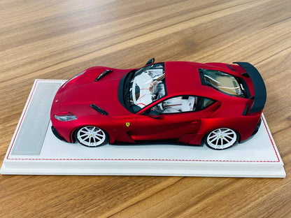 1/18 Resin Model Davis & Giovanni Ferrari 812 N-Largo - Matt Chrome Red / White Interior - 1 of 1