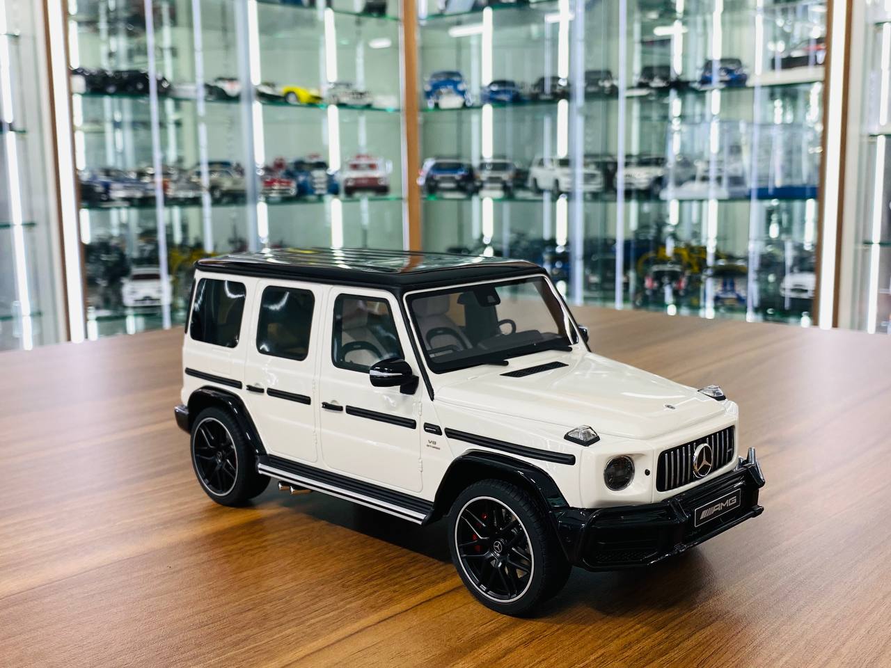 1/18 Mercedes-Benz G-63 White Model Car by GT Spirit