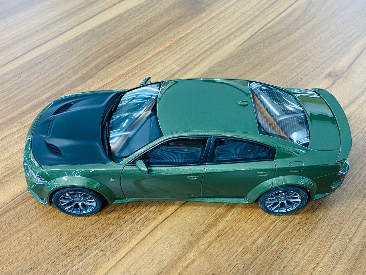 1/18 Diecast Dodge Charger SRT Hellcat Wide Body Green GT Spirit Model Car