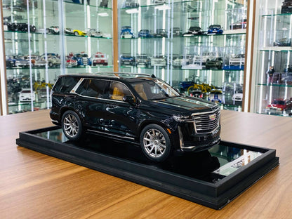 1/18 RESIN Cadillac Escalade Black Motorhelix Scale Model Car