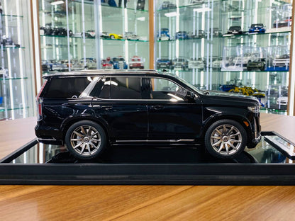 1/18 RESIN Cadillac Escalade Black Motorhelix Scale Model Car