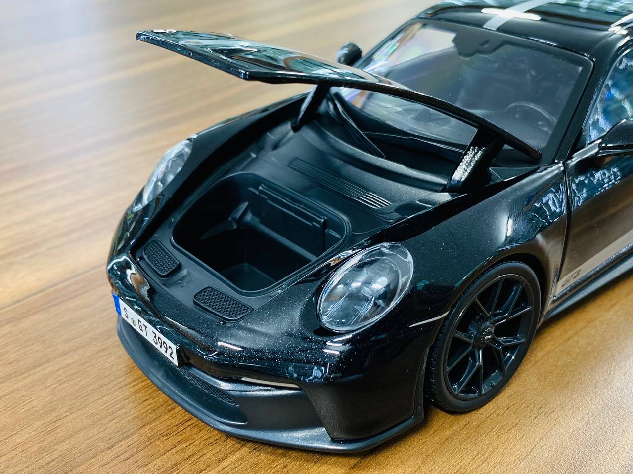 1/18 Diecast Maisto Porsche 911 GT3 Black - Full opening