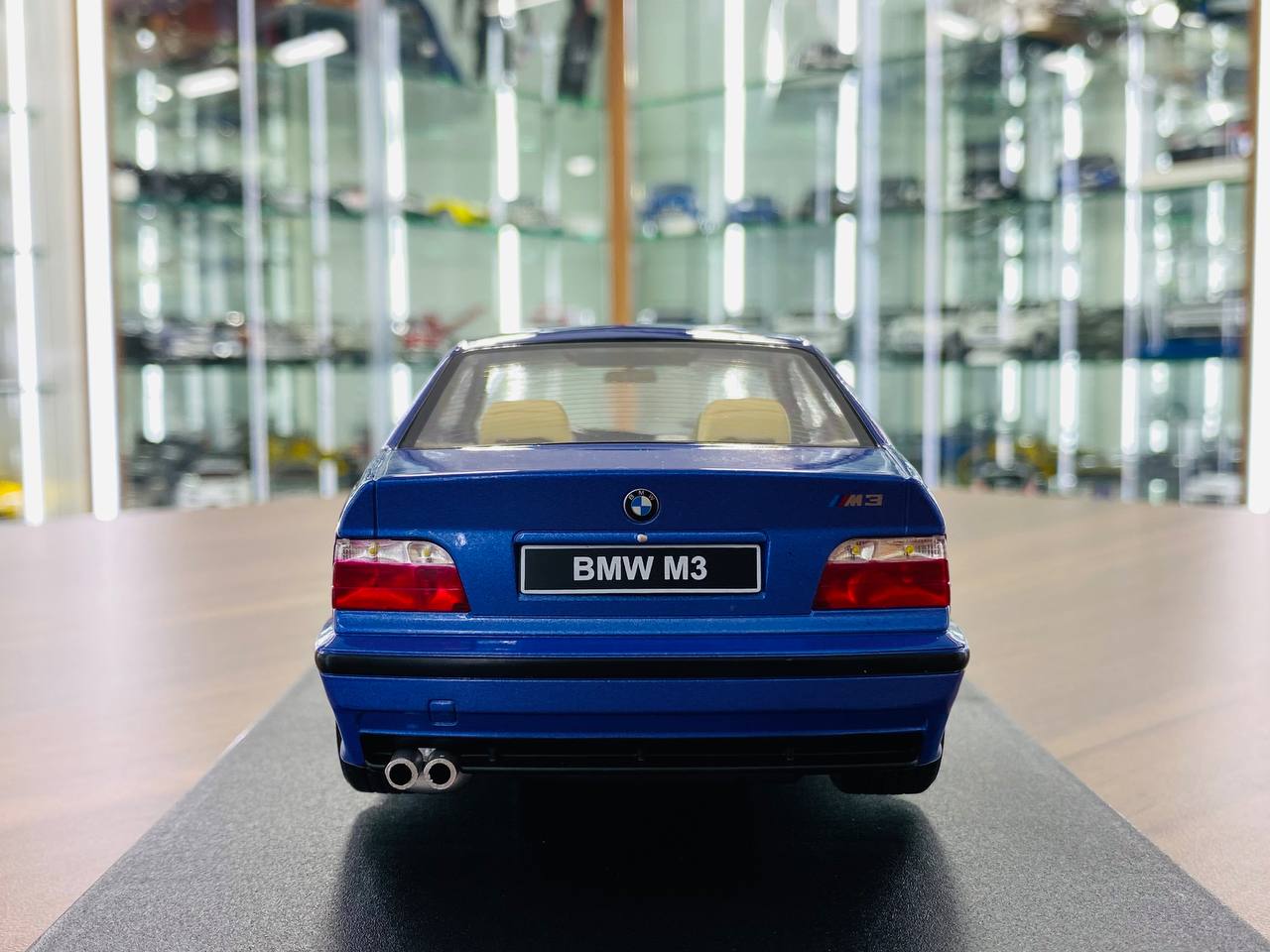 1/18 Diecast Solido BMW M3 E36 Coupe 1990 Blue (Doors Opening)