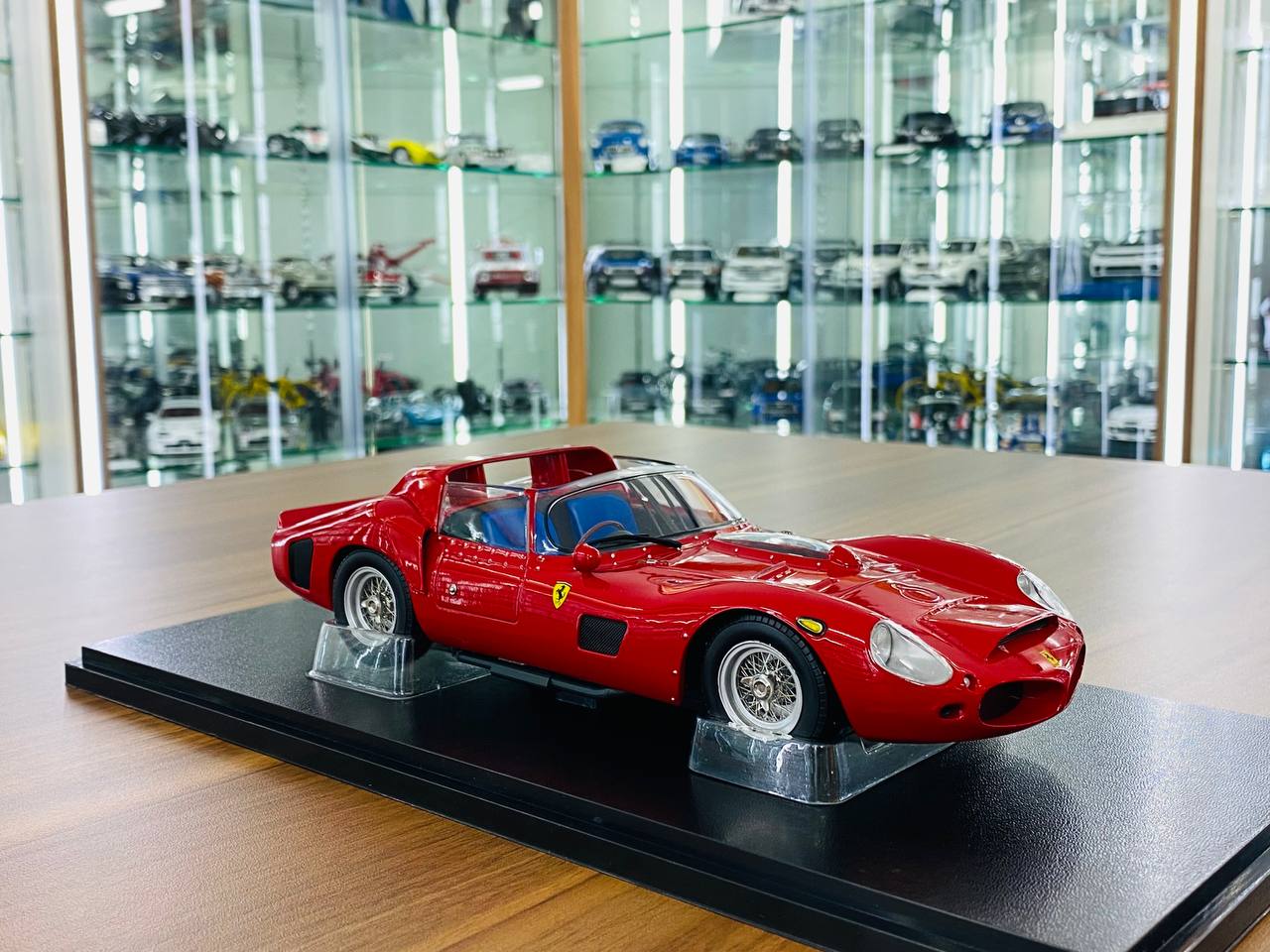 1/18 Diecast KK Scale Ferrari 330 TRI ( 1962 ) in Red