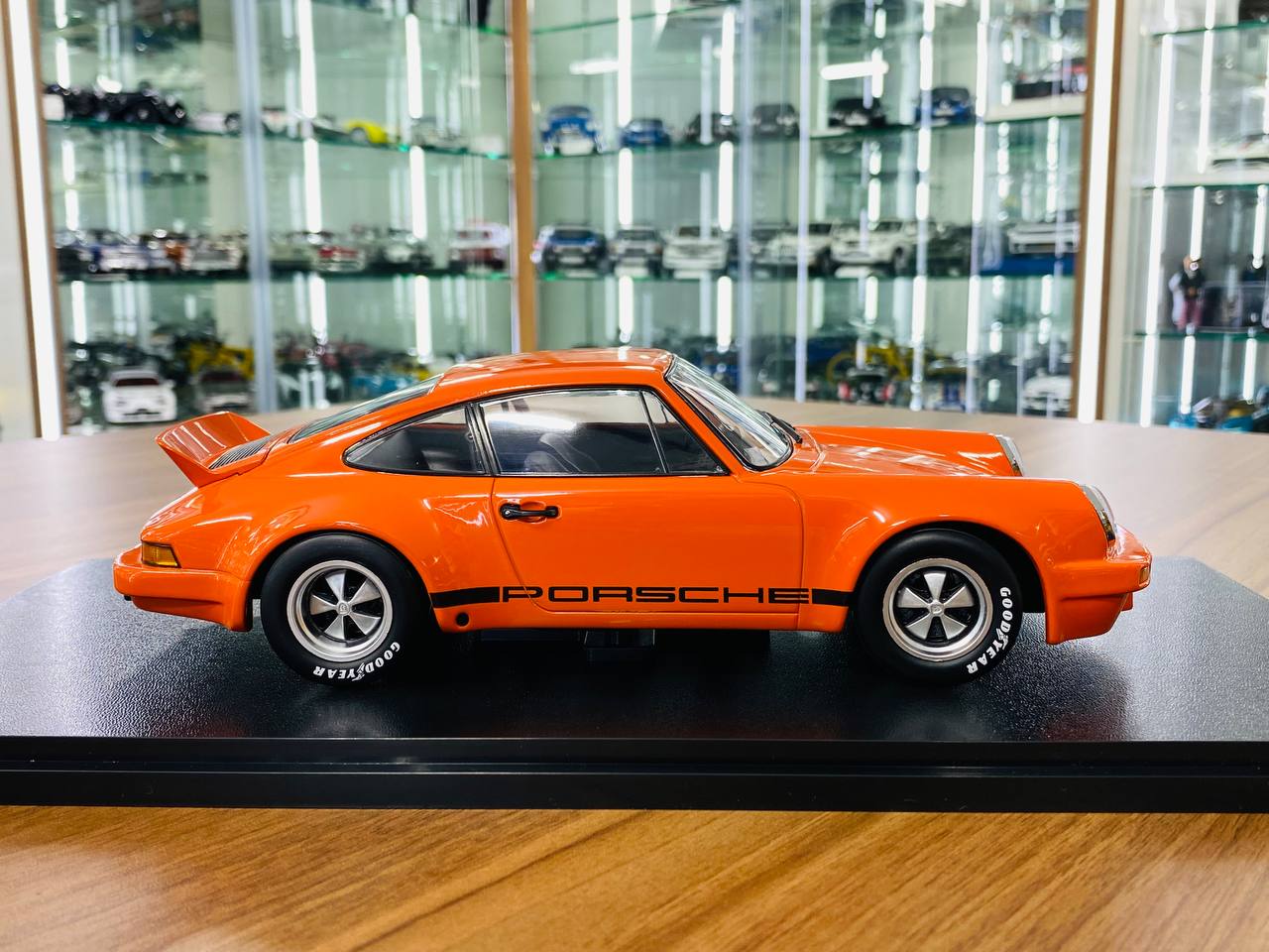 1/18 Resin Werk83 Porsche 911 Carrera RSR 3.0 Orange