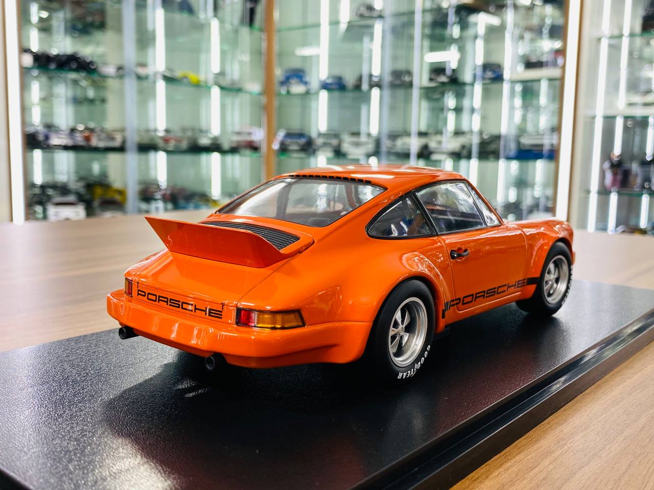 1/18 Resin Werk83 Porsche 911 Carrera RSR 3.0 Orange