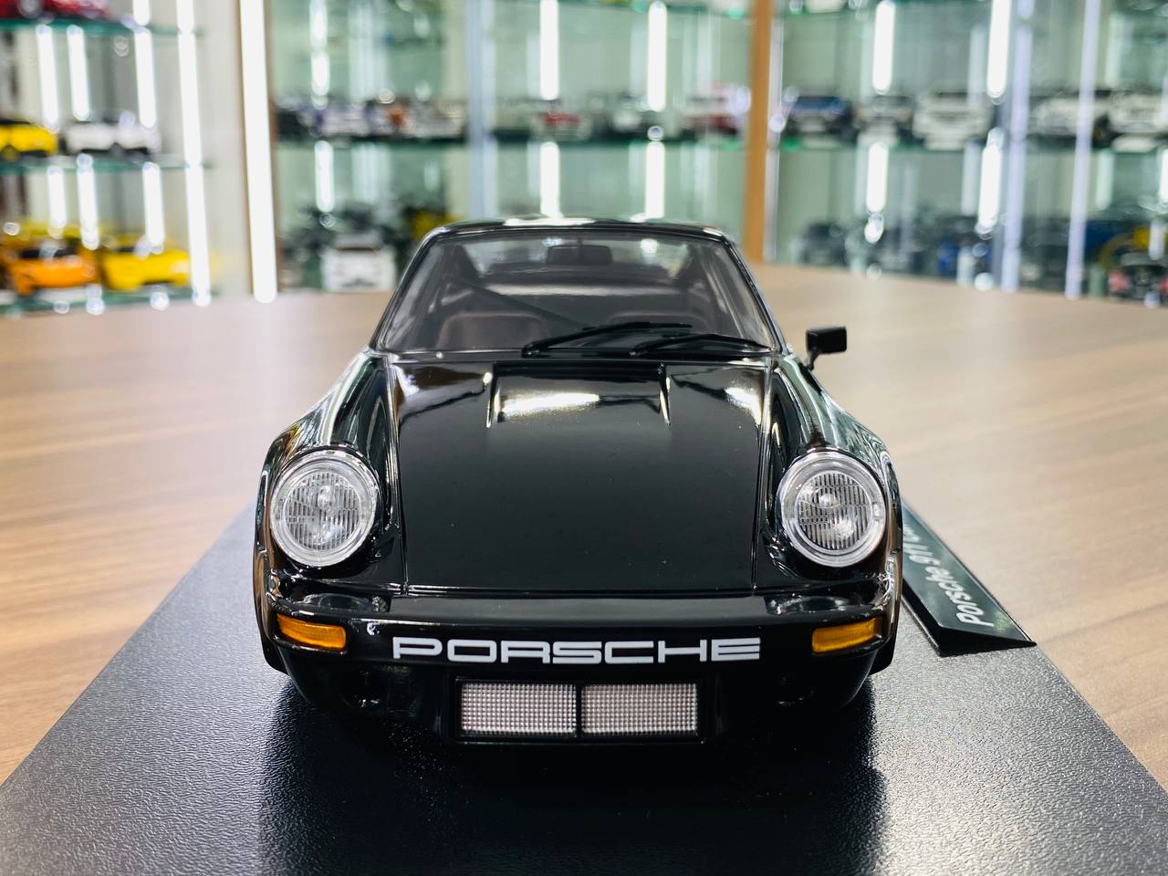 1/18 Resin Werk83 Porsche 911 Carrera RSR 3.0 Black