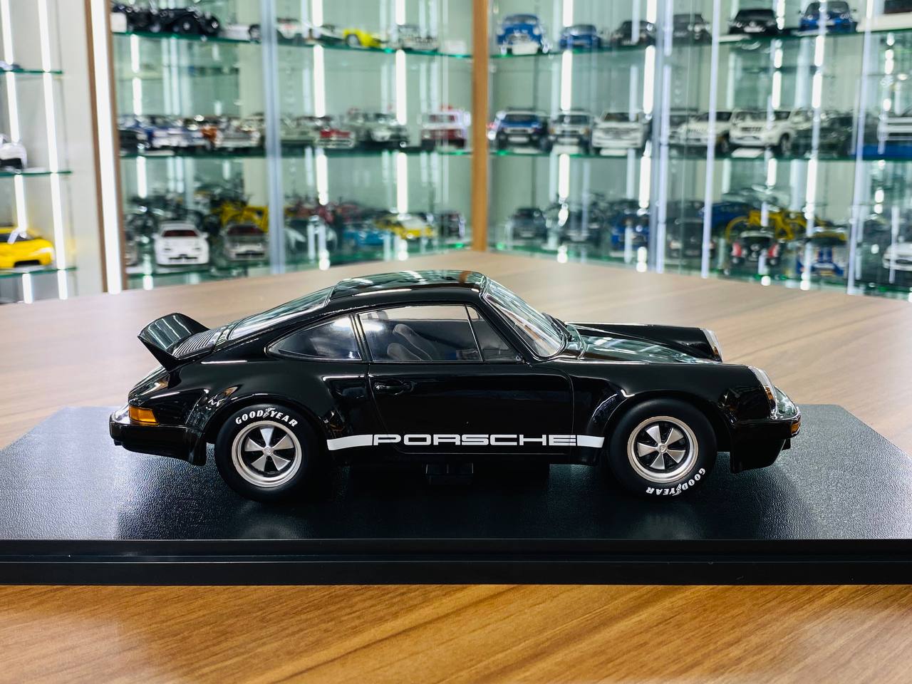 1/18 Resin Werk83 Porsche 911 Carrera RSR 3.0 Black