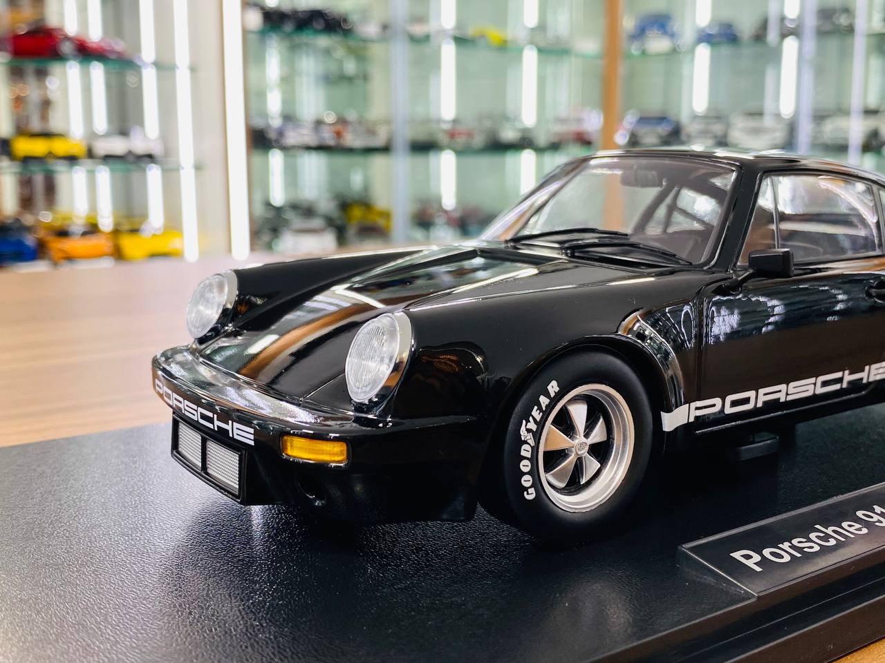 1/18 Resin Werk83 Porsche 911 Carrera RSR 3.0 Black