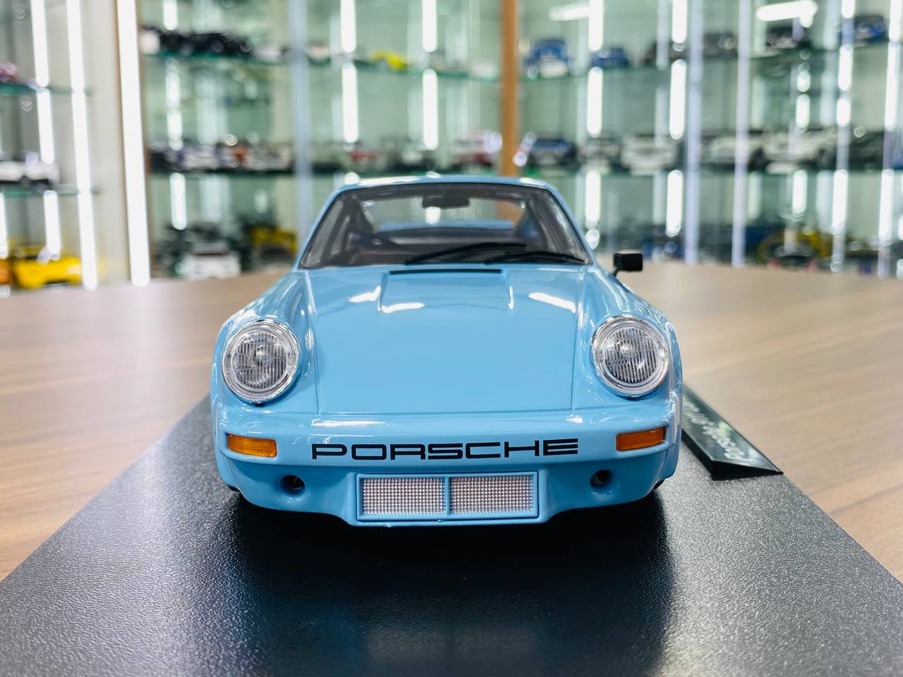 1/18 Resin Werk83 Porsche 911 Carrera RSR 3.0 in Blue