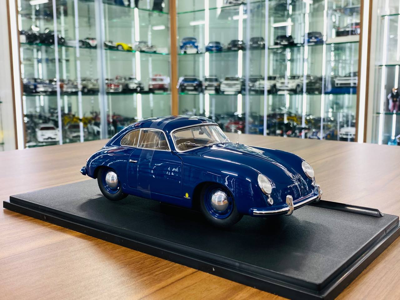 1/18 Diecast Solido Porsche 356 PRE-A  1953 in Blue