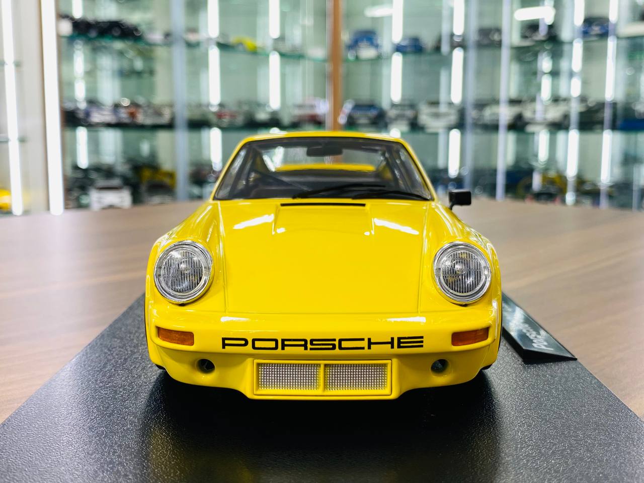 1/18 Resin Werk83  Porsche 911 Carrera RSR 3.0 in yellow