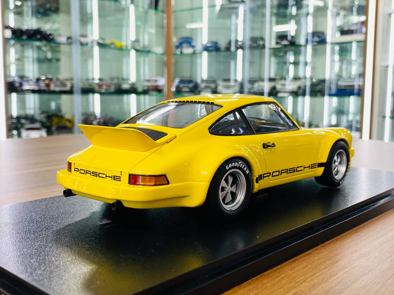 1/18 Resin Werk83  Porsche 911 Carrera RSR 3.0 in yellow