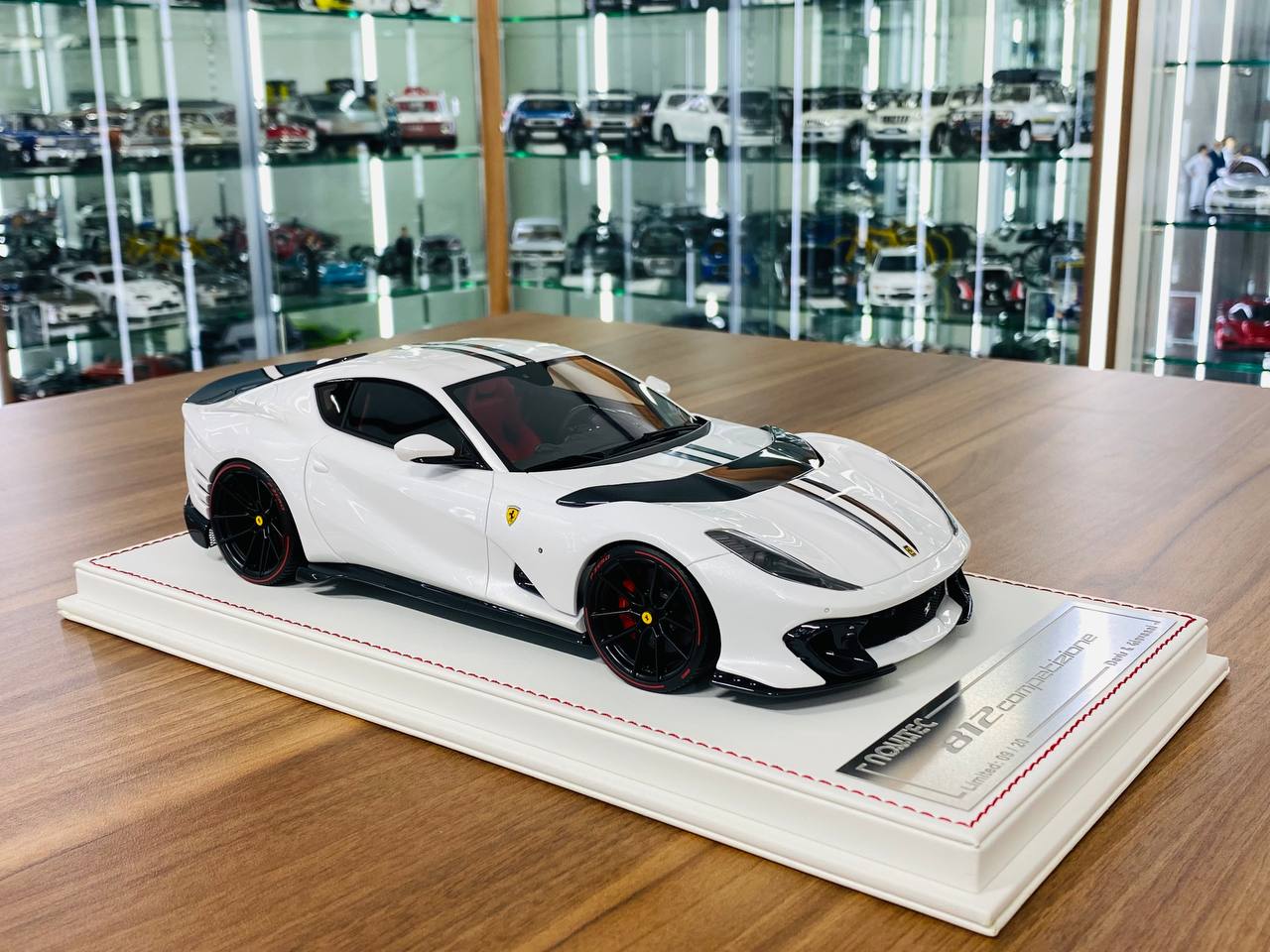 1/18 Resin Davis & Giovanni Ferrari 812 Competizione Novitec in Pearl White - Limited Edition