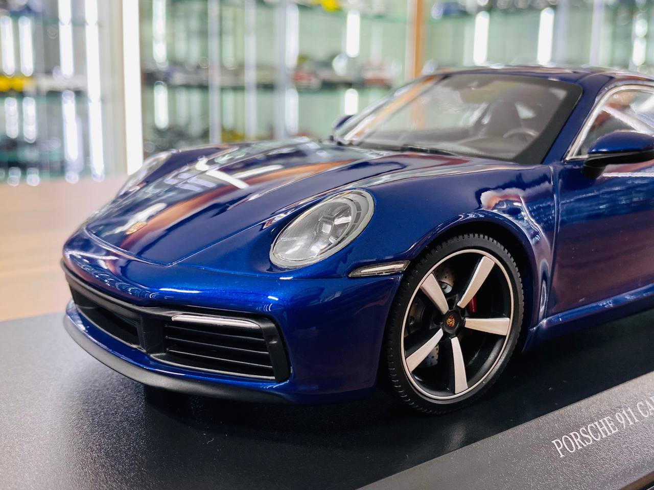 Exclusive Diecast Model - Porsche 911 Carrera 4S 2019 | Metallic Blue Limited Edition