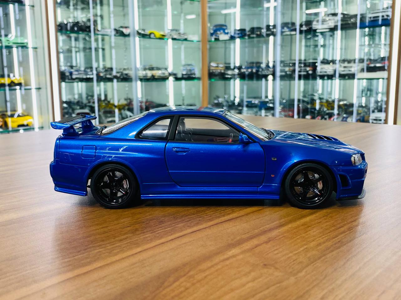 1/18 Diecast Model AutoArt Nissan Skyline GT-R (R34) Nismo Z-Tune 2005 - Bayside Blue