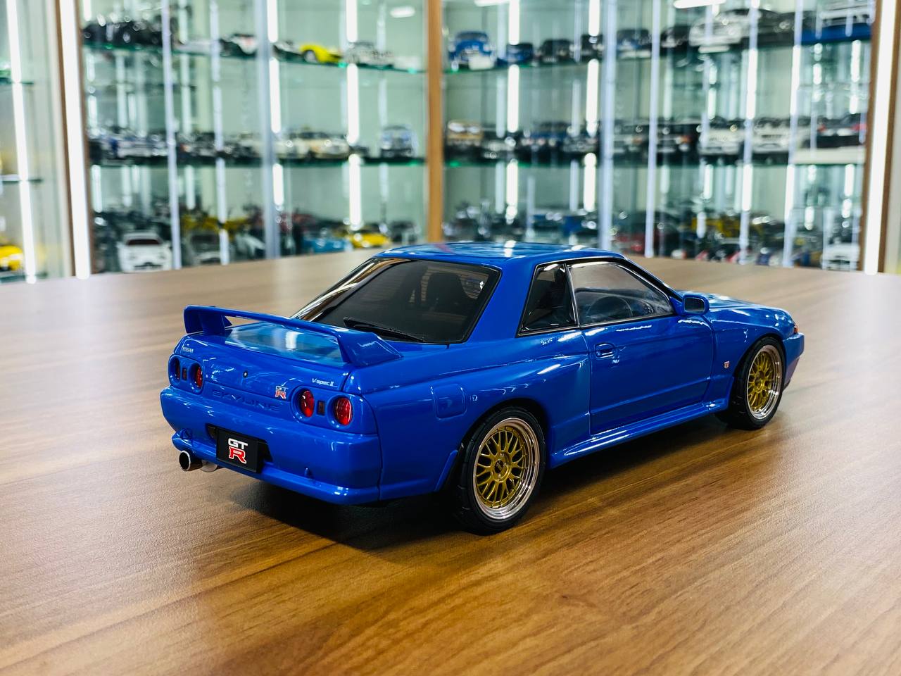 1/18 Diecast Model AutoArt Nissan Skyline GT-R R32 V-SPEC II - Blue –  dturman.com