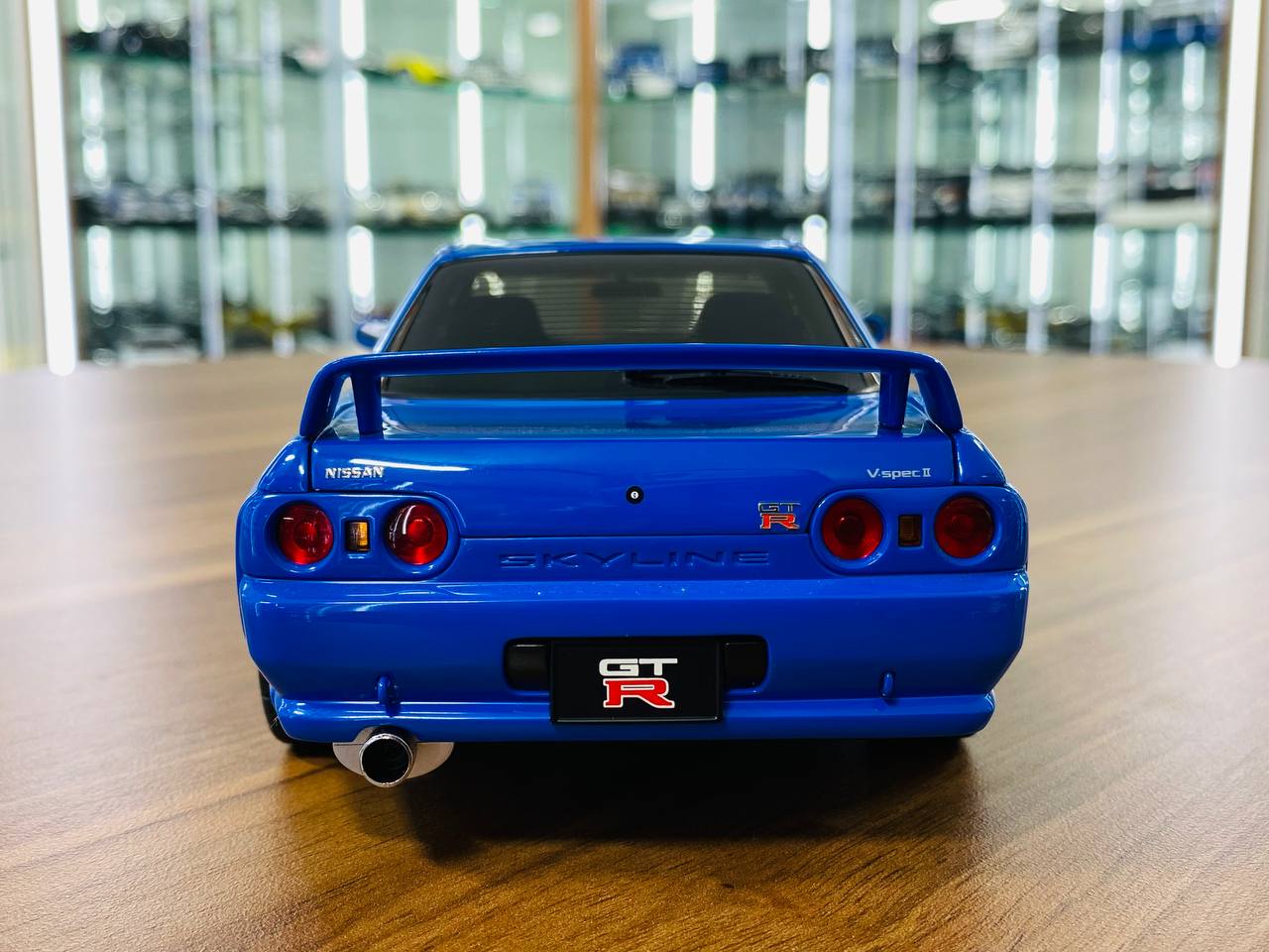 1/18 Diecast Model AutoArt Nissan Skyline GT-R R32 V-SPEC II - Blue –  dturman.com