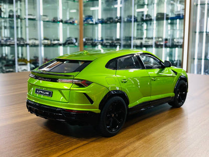 1/18 Diecast Lamborghini Urus Green Autoart Scale Model Car