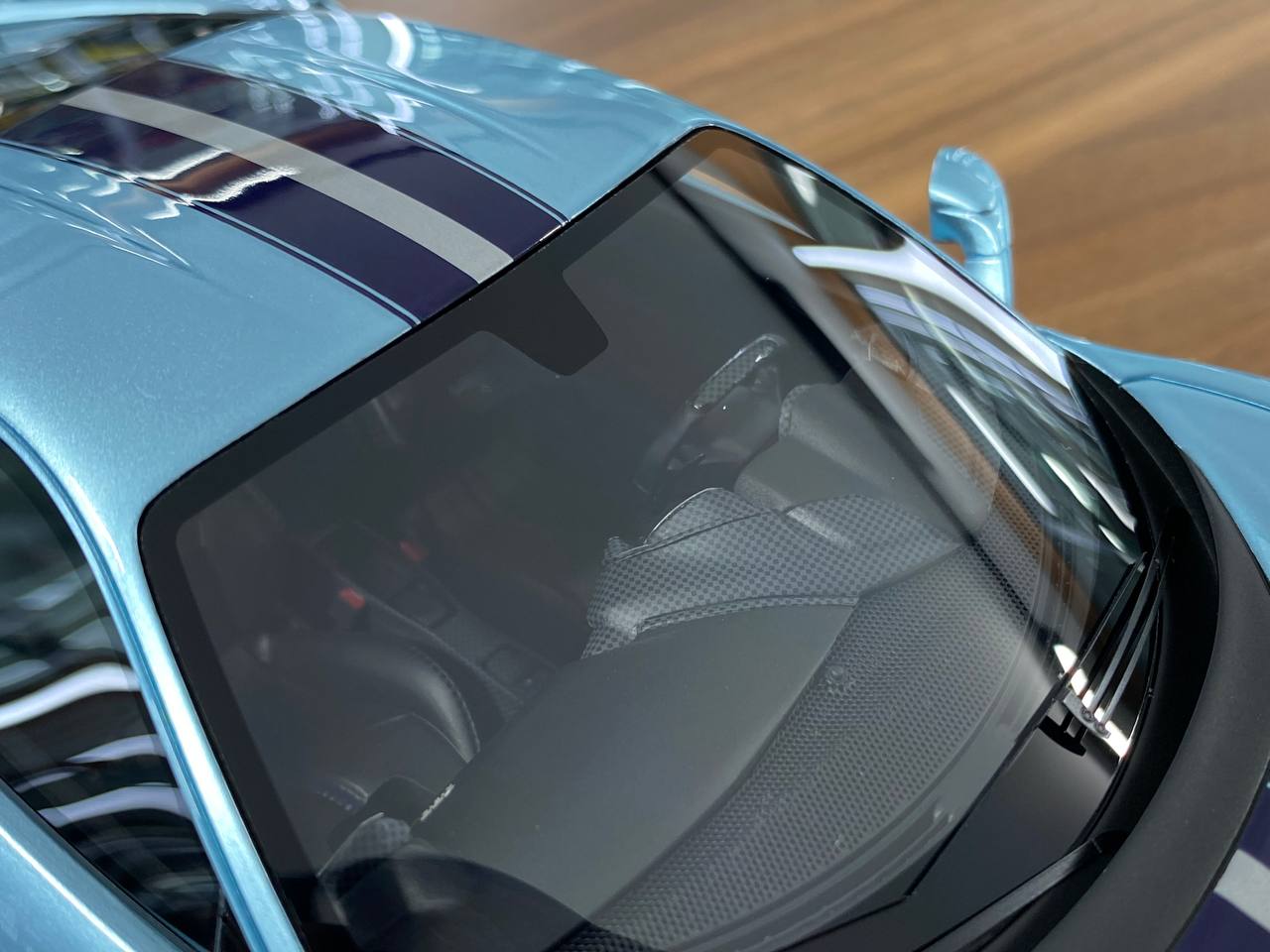 1:18 Resin Model - Ferrari 488 Pista by Dino in Ice Blue