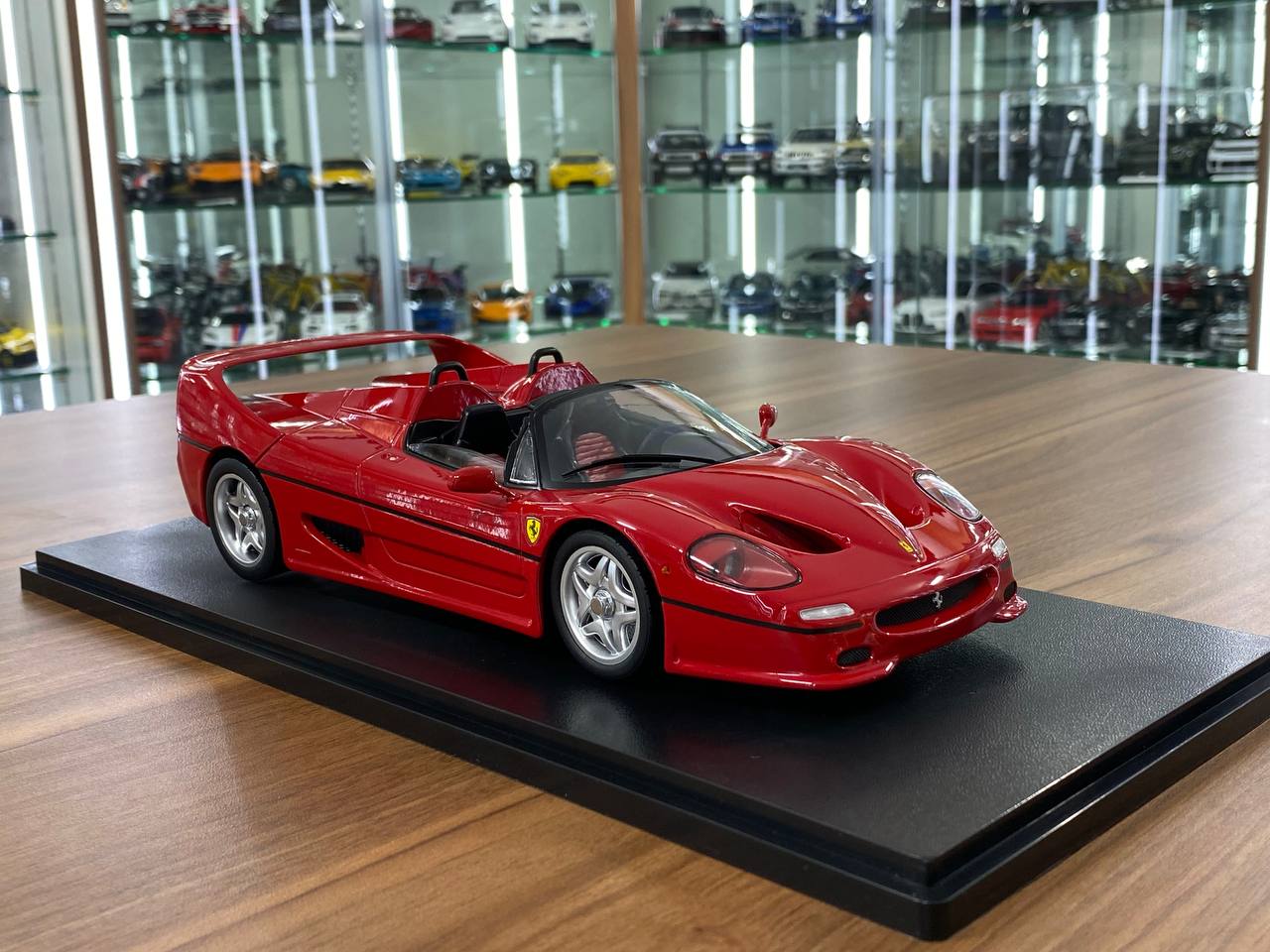 1:18 Diecast – KK Scale Ferrari F50 in Red with Silver Wheels