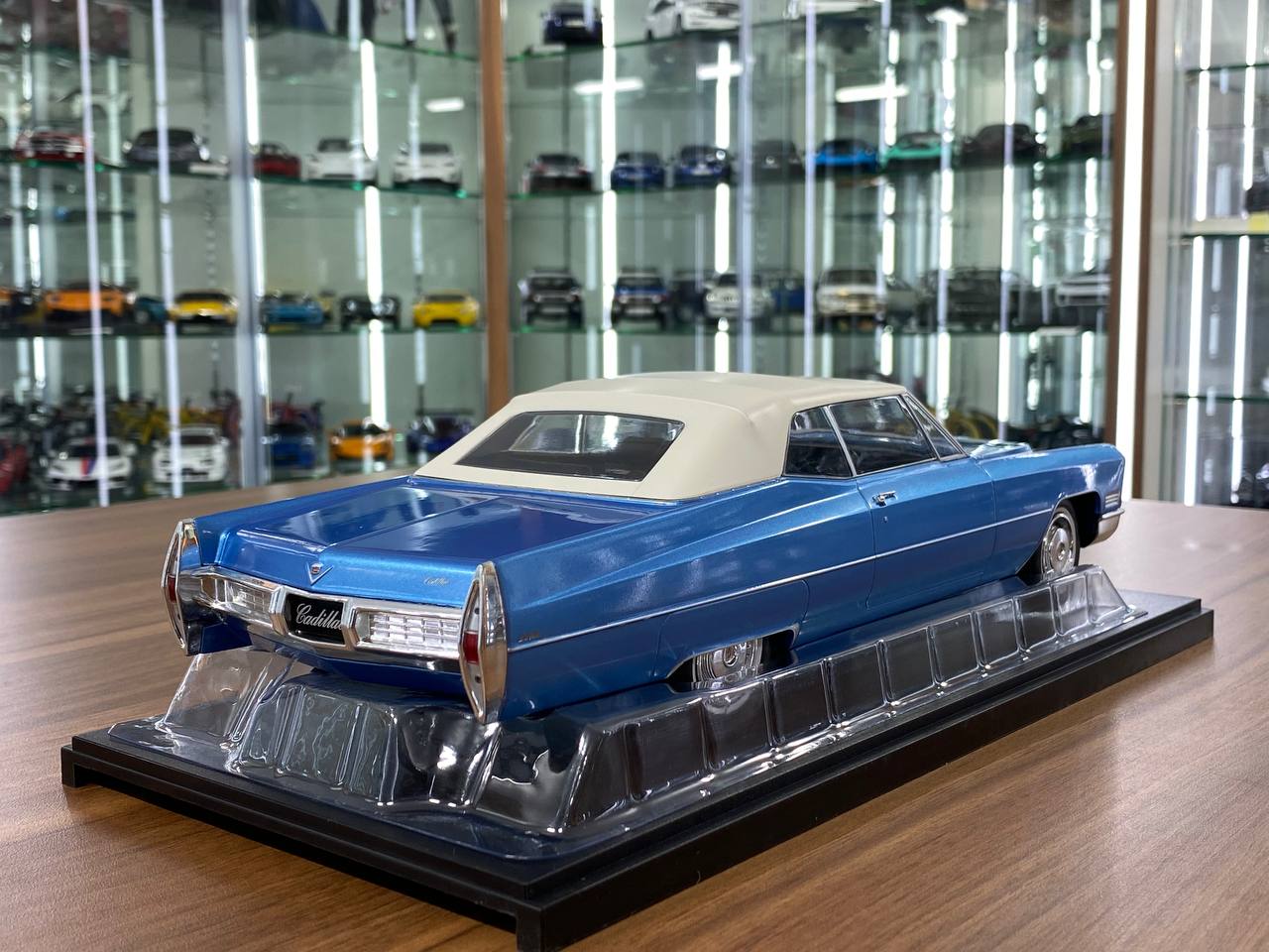 1/18 Diecast Metal Cadillac DeVille 1967 by KKScale in Blue