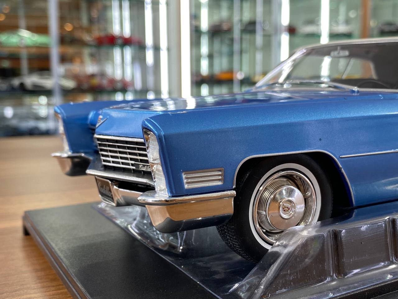 1/18 Diecast Metal Cadillac DeVille 1967 by KKScale in Blue