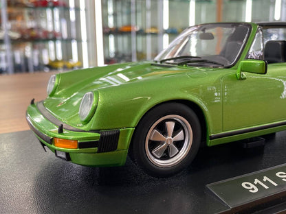 1/18 Diecast Metal Porsche 911 SC Targa (1977) Green by KKScale