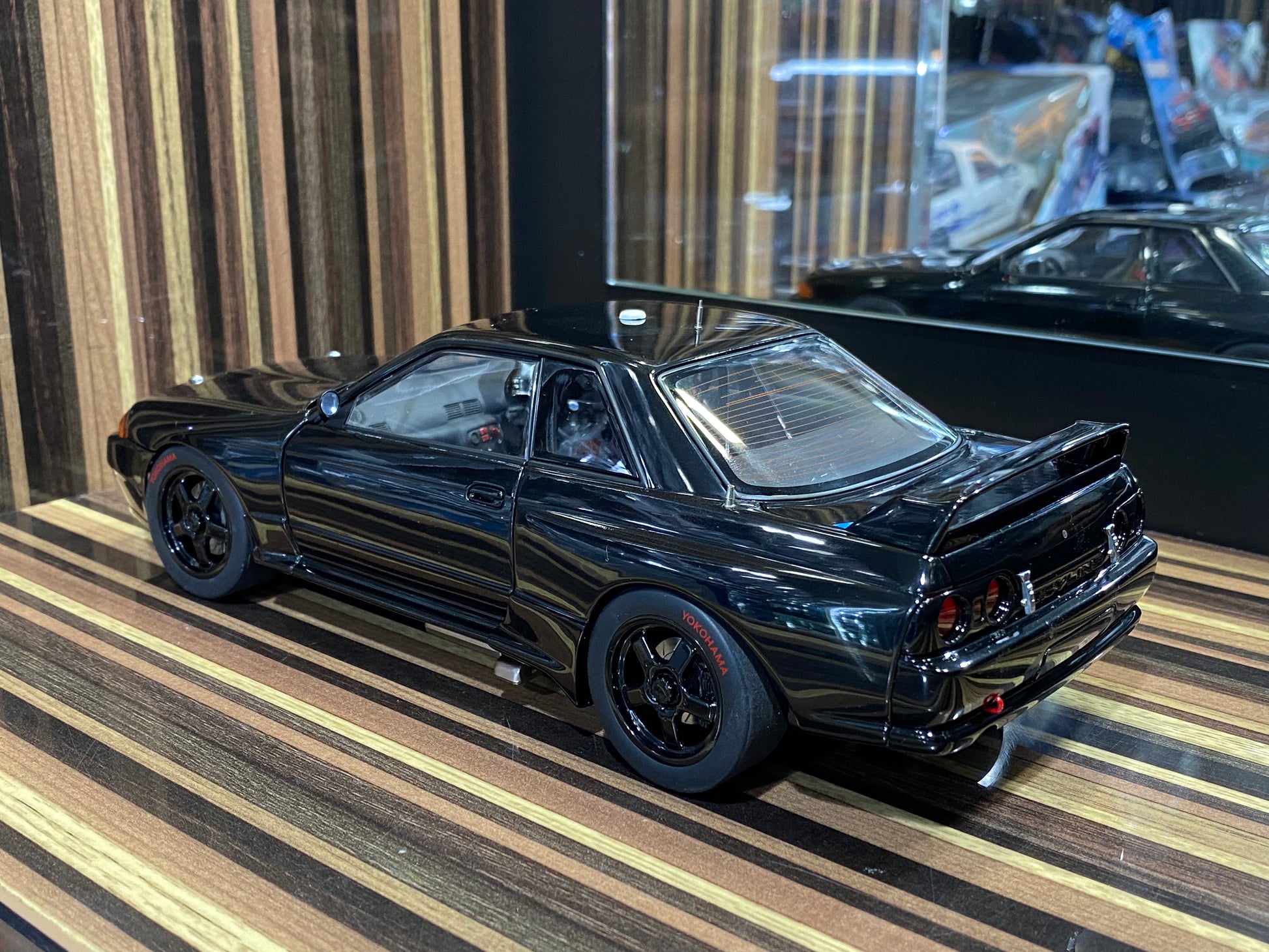 Autoart nissan skyline r32 on sale