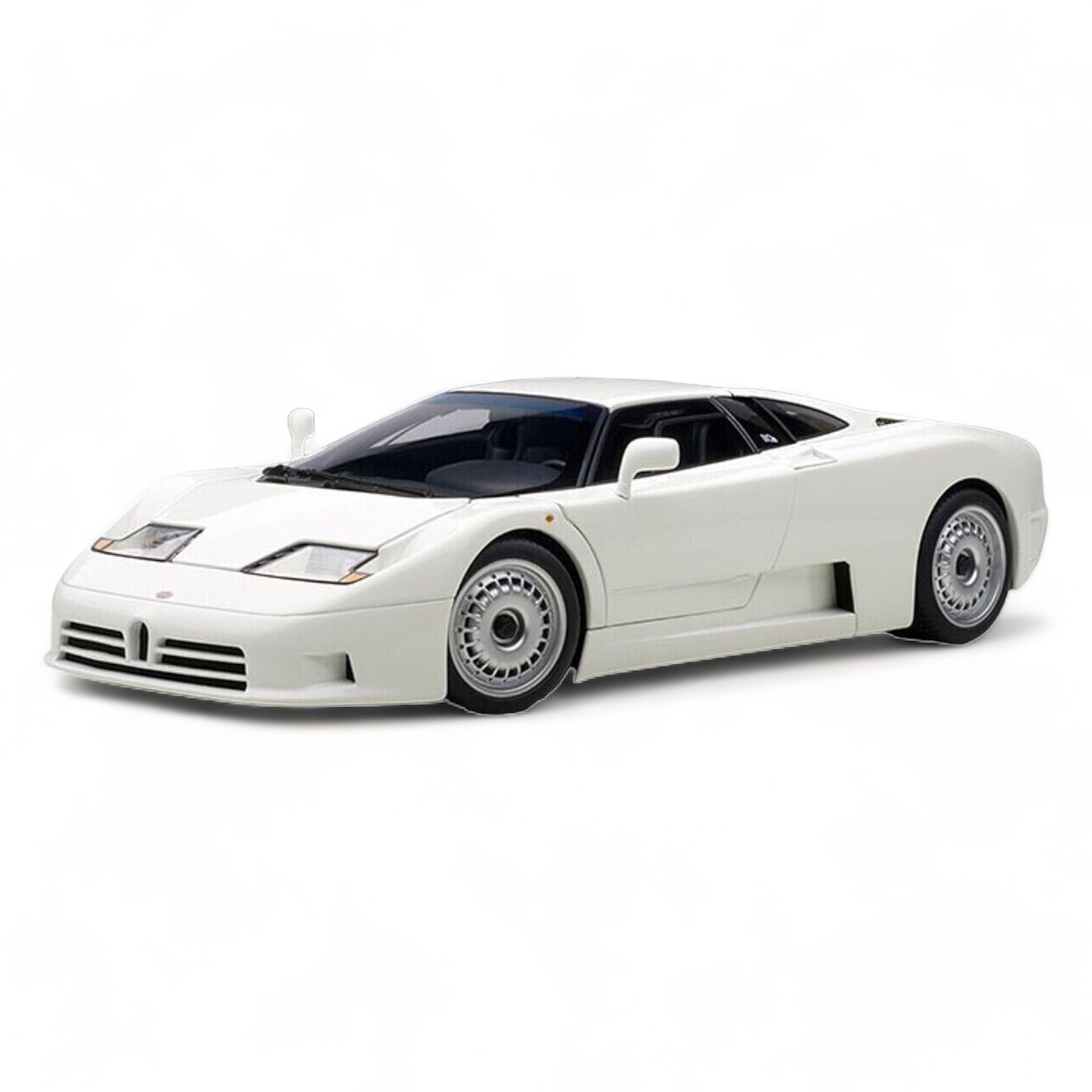 1/18 Diecast Bugatti EB 110 White AUTOart Scale Model Car