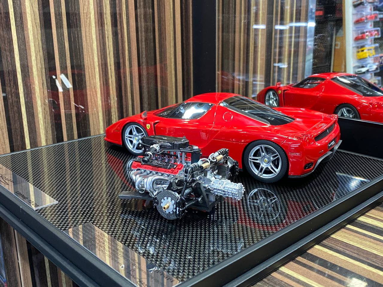 1/18 General Models Resin Model - Ferrari Enzo With Engine in Striking Red|Sold in Dturman.com Dubai UAE.