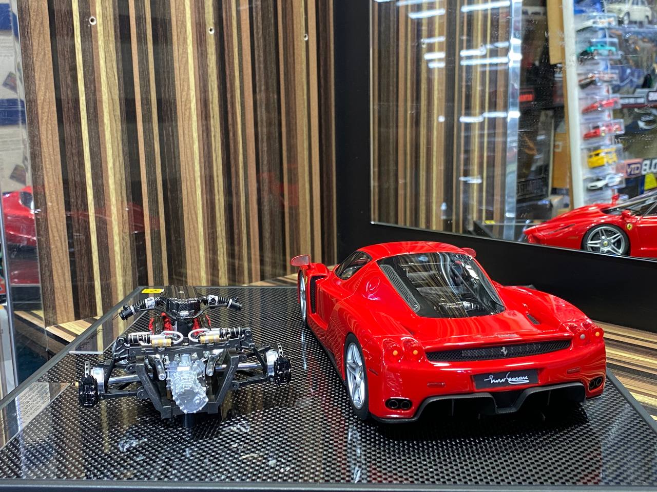 1/18 General Models Resin Model - Ferrari Enzo With Engine in Striking Red|Sold in Dturman.com Dubai UAE.