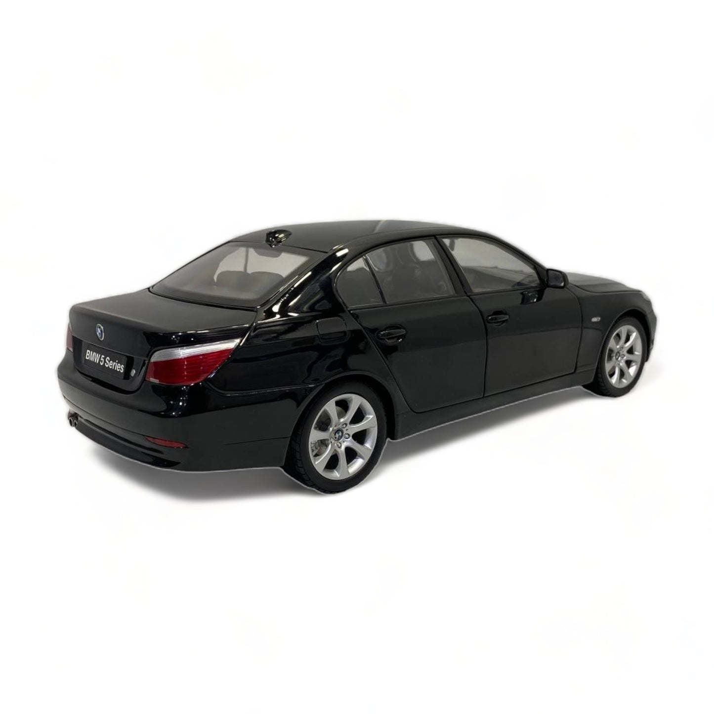 1/18 metal diecast full opening  Kyosho BMW 5 Series  Black Model Car|Sold in Dturman.com Dubai UAE.