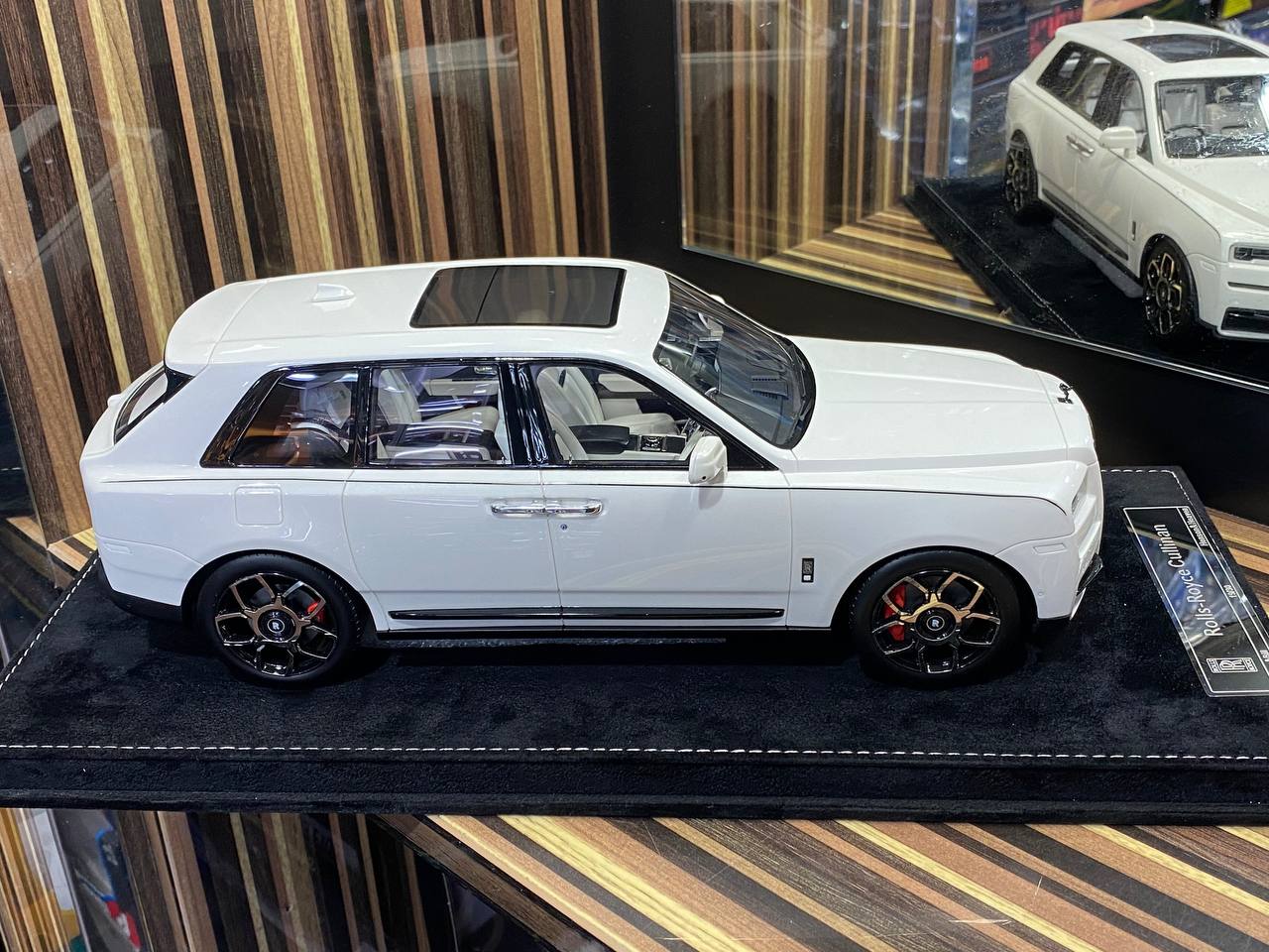 1/18 Henson&Heaven Resin Model - Rolls-Royce Cullinan Limited Edition in Elegant White|Sold in Dturman.com Dubai UAE.