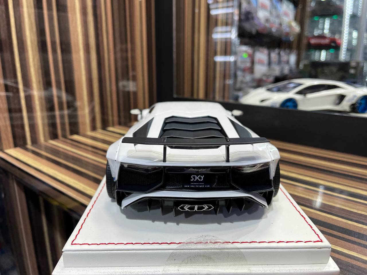 Davis & Giovanni Lamborghini Aventador LP750-4 SV 1/18 Resin Model - W –  dturman.com